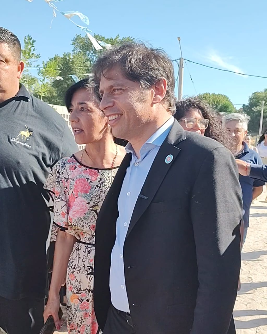 Andrea Caceres acompaño al gobernador Axel Kicollof en Villa Gesell.